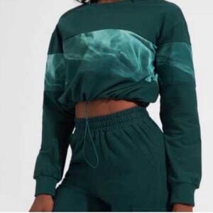 Buffbunny women’s xs Cadi crop green colorblock drawstring waist sweater